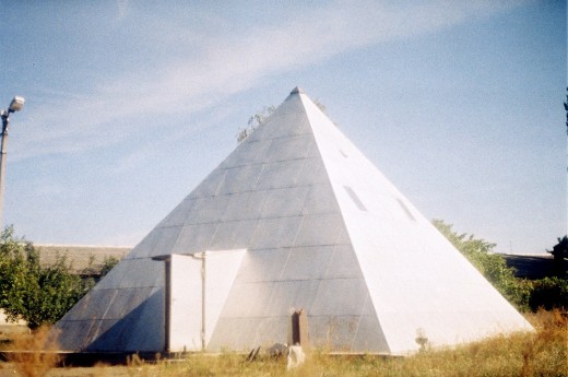 piramids in Transnistri village